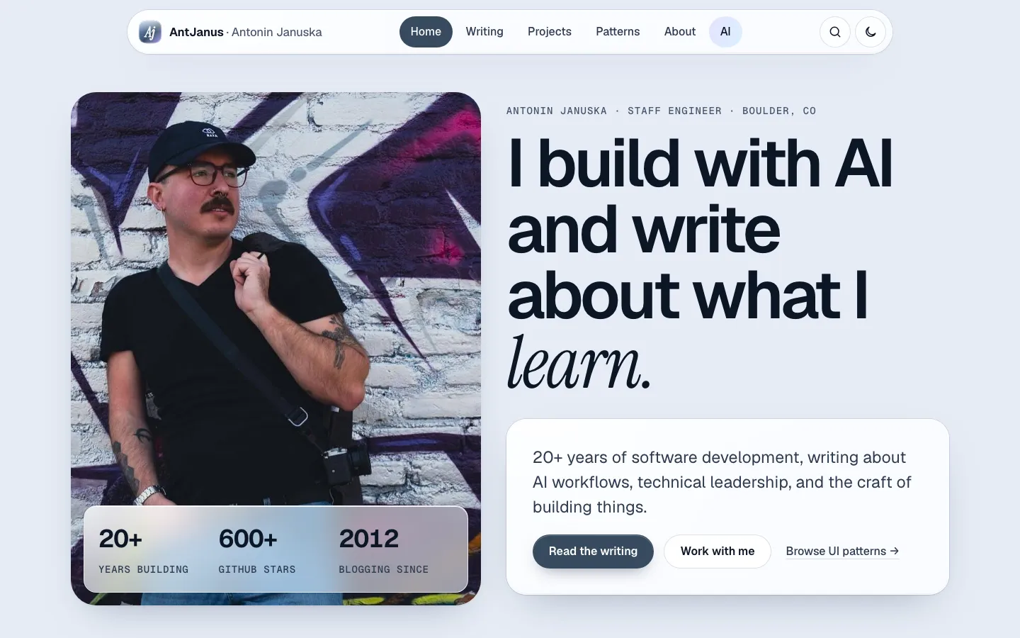 The Glassmorphism 2.0 page design