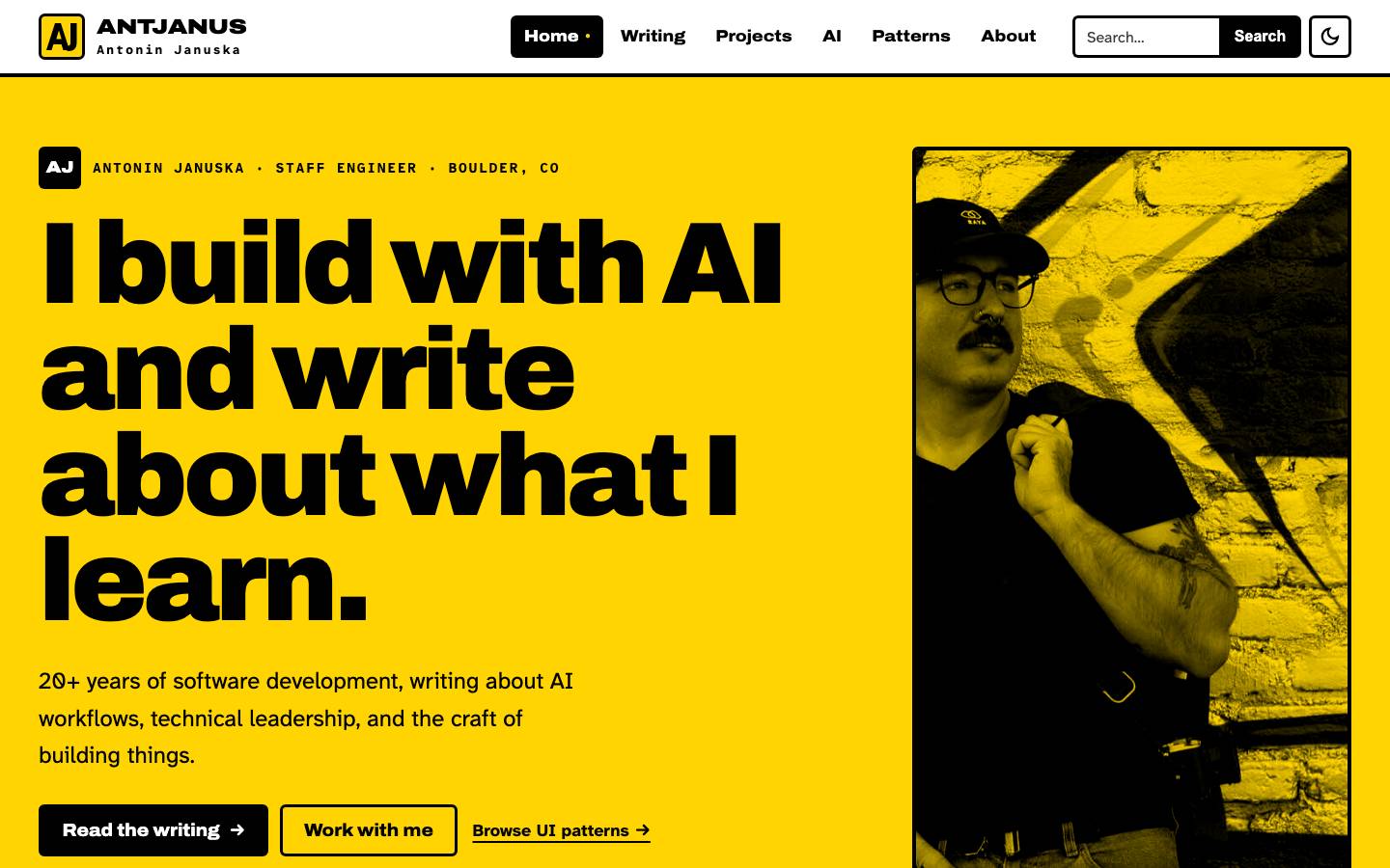 Home page of the High Contrast Bold redesign