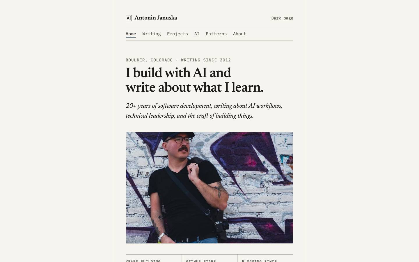 Home page of the Single Column Purist redesign